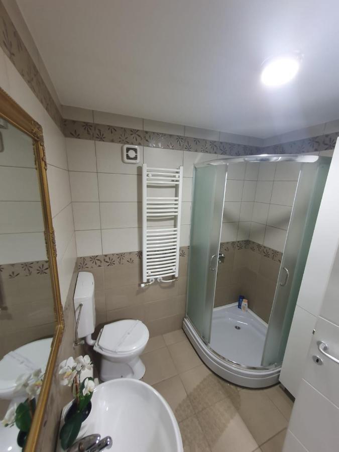 Mm Apartman Kruševac Exterior foto